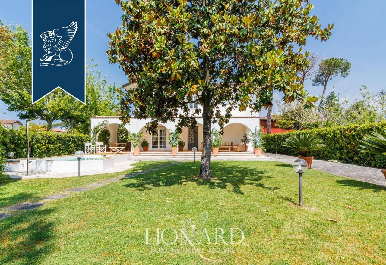 Villa in Forte dei Marmi, Italy, 216 m² - picture 5