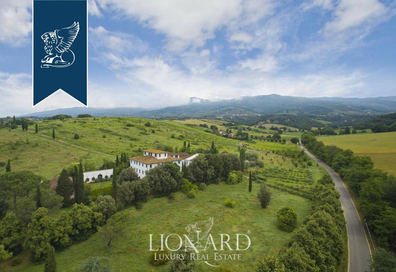 Villa ad Arezzo, Italia, 3 000 m² - foto 6