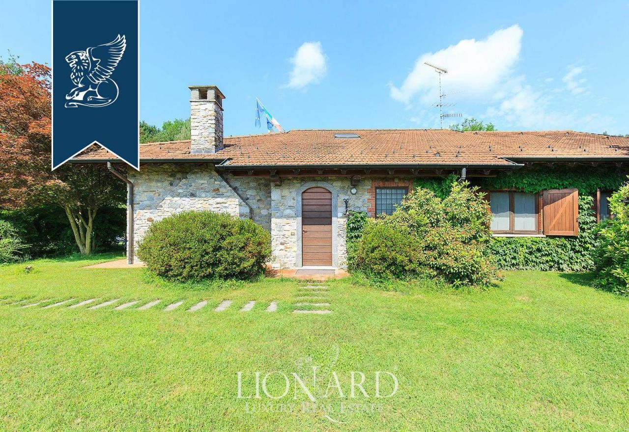 Villa en Varese, Italia, 597 m² - imagen 5