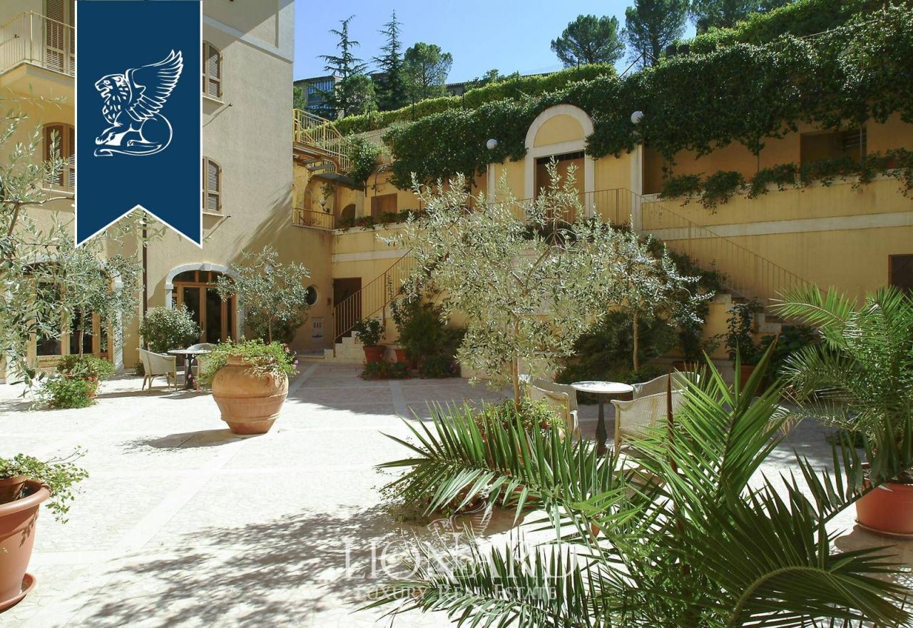 Hotel, albergo a Spoleto, Italia, 3 110 m² - foto 5