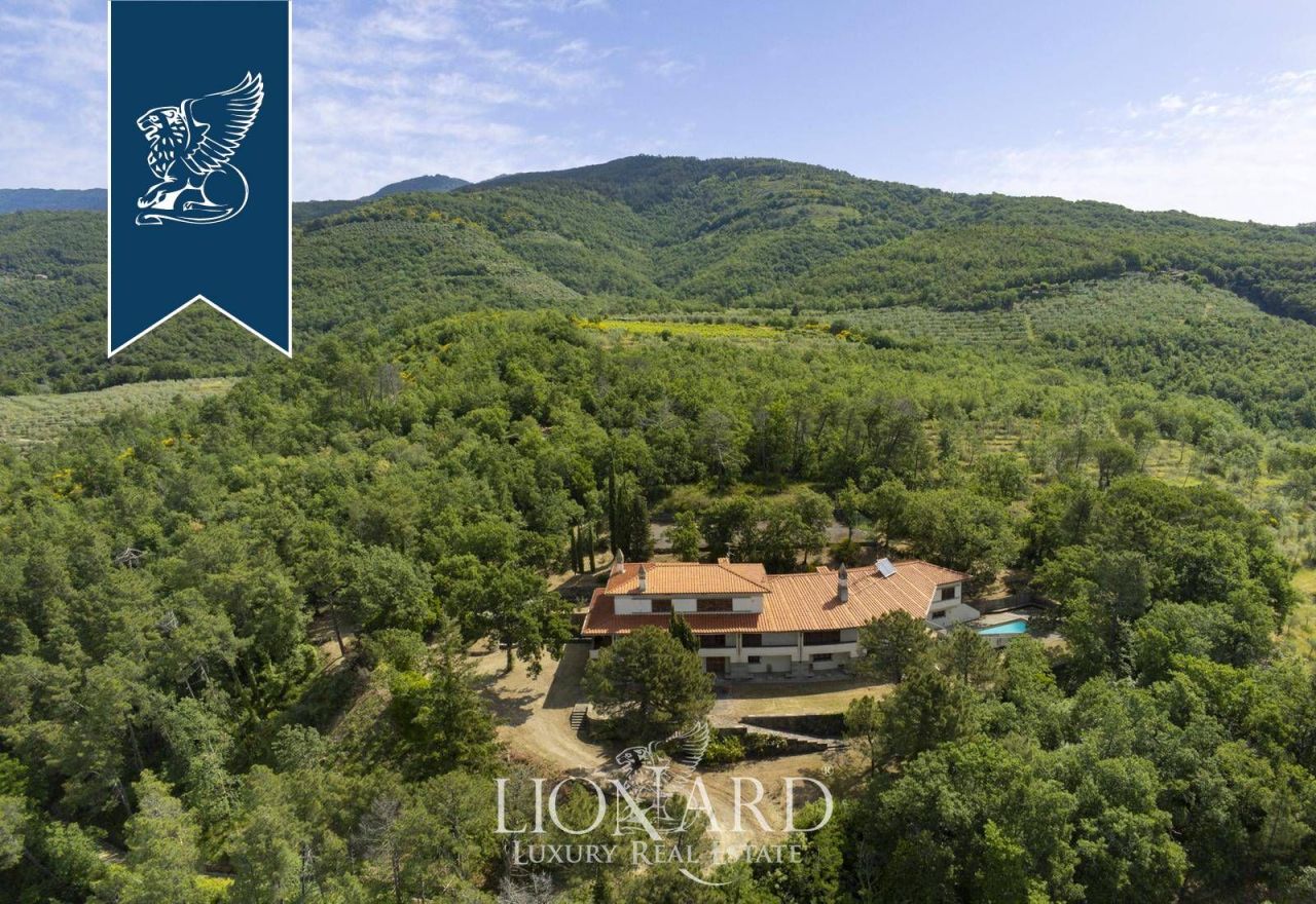 Villa ad Arezzo, Italia, 1 150 m² - foto 5