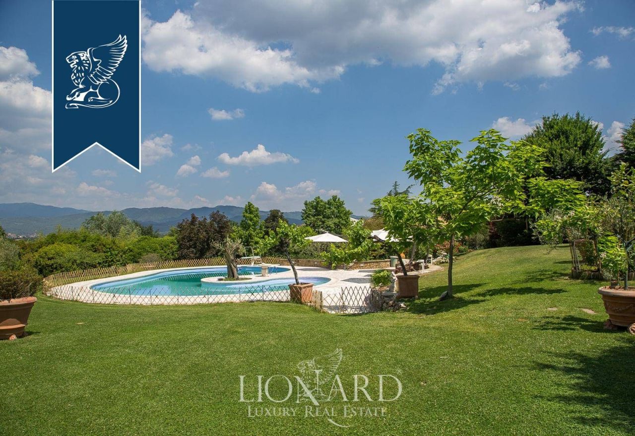 Villa in Arezzo, Italy, 730 m² - picture 5