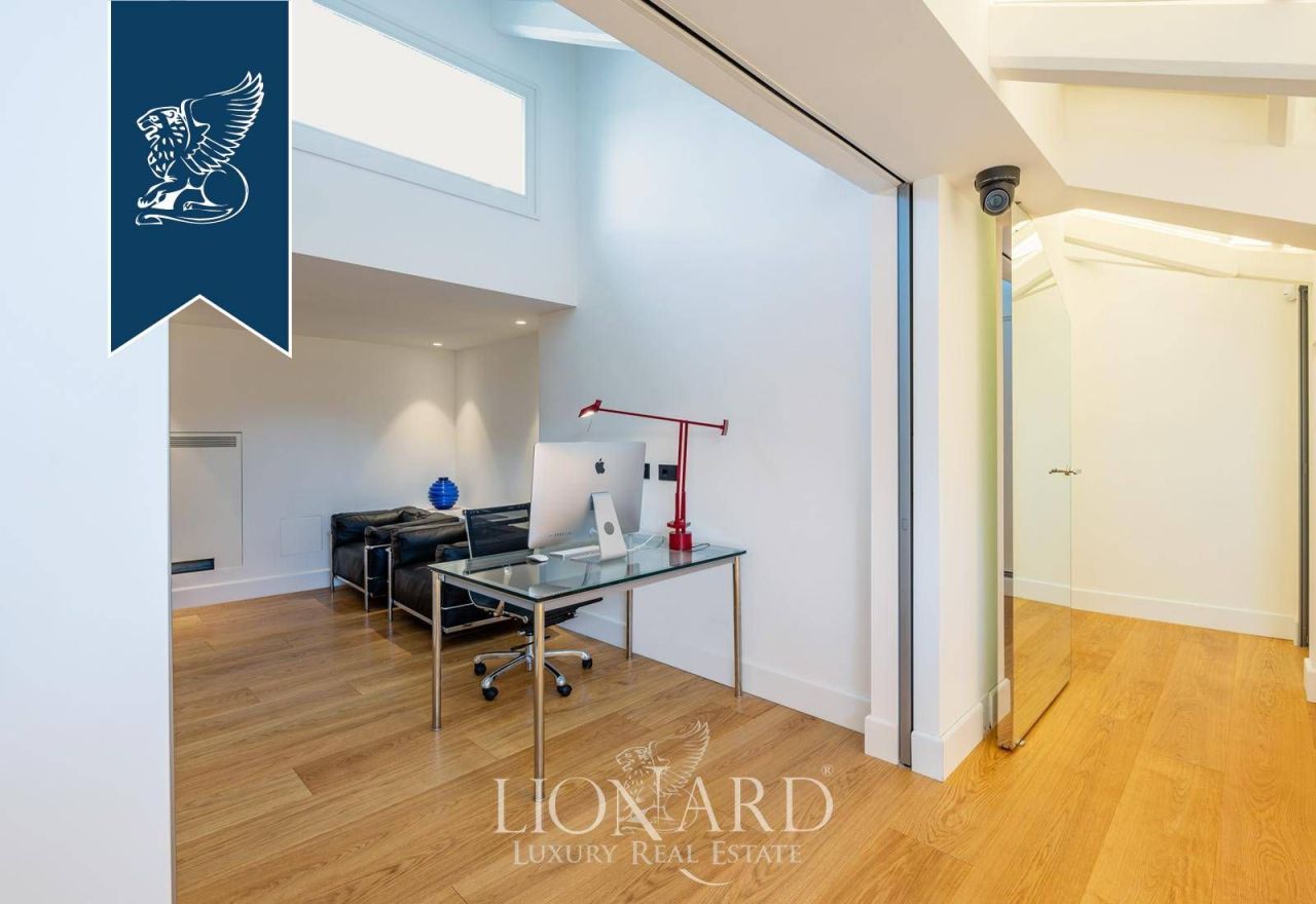 Apartment in Como, Italy, 239 m² - picture 7