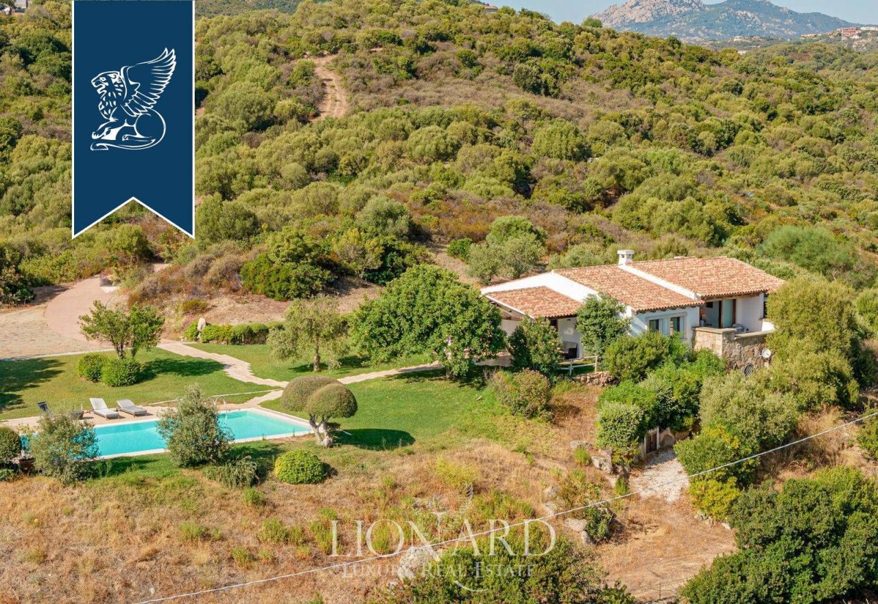 Villa à Olbia, Italie, 200 m² - image 7