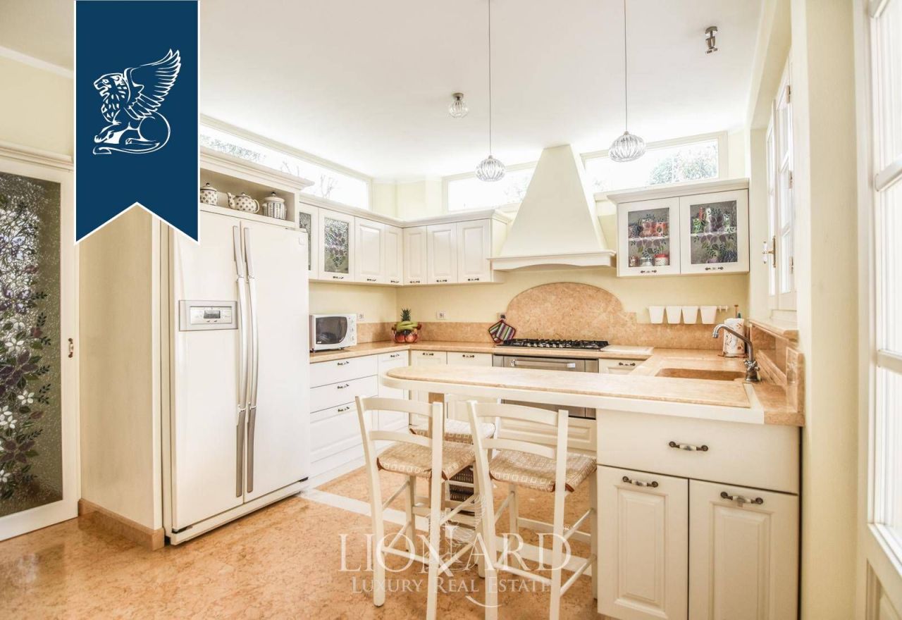 Villa en Pietrasanta, Italia, 275 m² - imagen 7