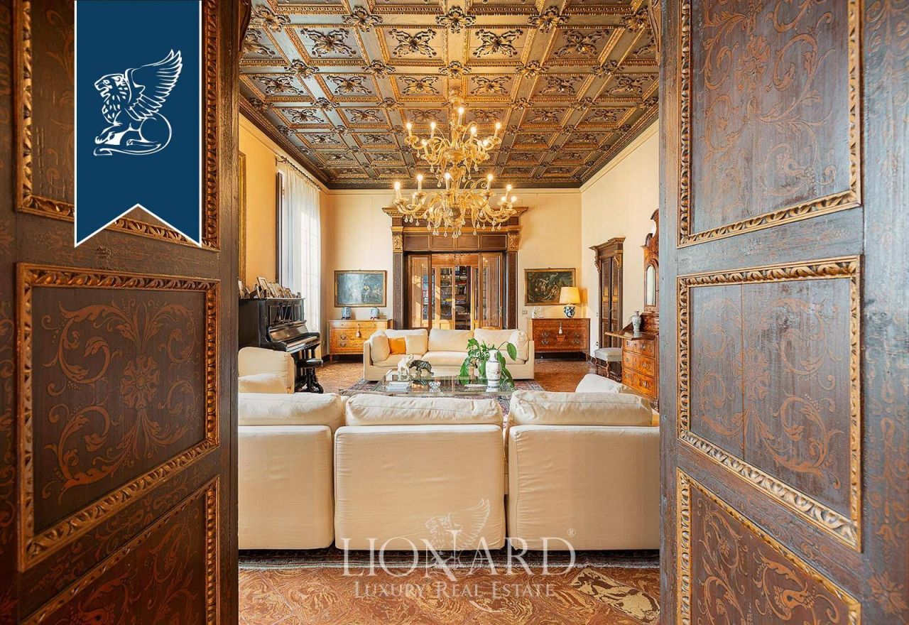 Villa in Cremona, Italy, 1 850 m² - picture 7