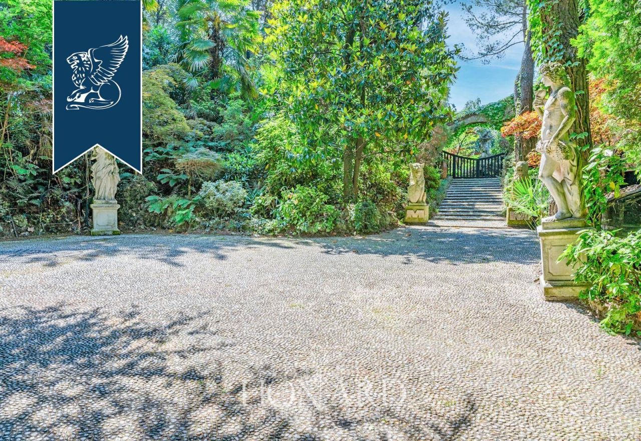 Villa en Merate, Italia, 500 m² - imagen 7