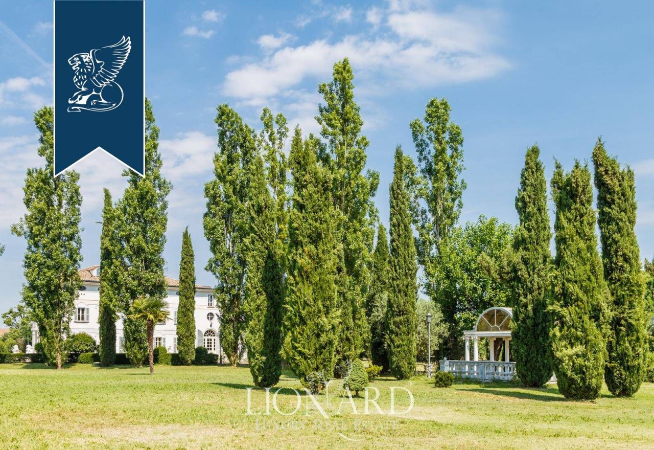 Villa in Reggio Emilia, Italy, 800 m² - picture 7