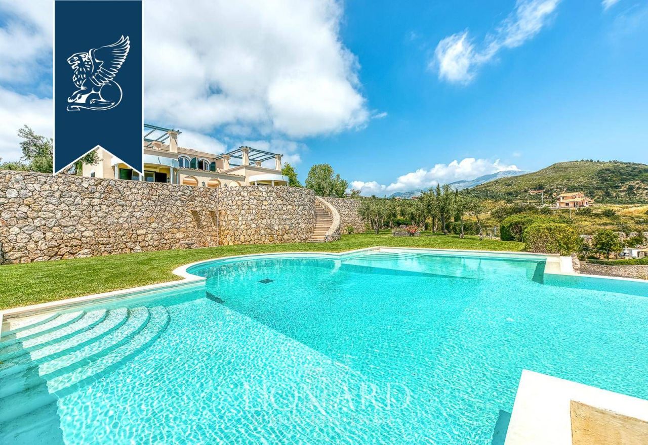 Casa a Latina, Italia, 400 m² - foto 7