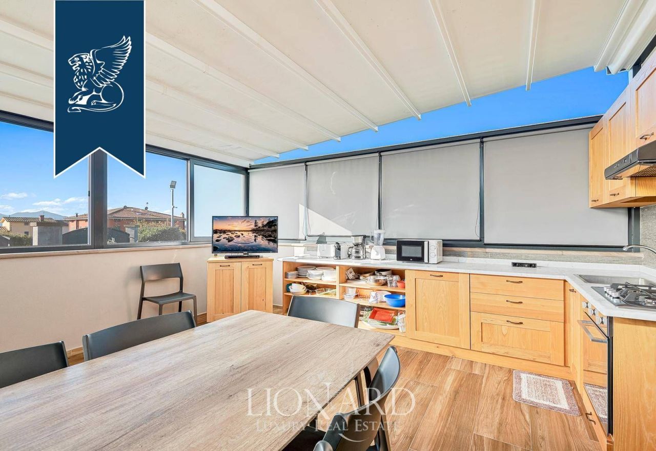 Villa in Capannori, Italy, 340 m² - picture 7