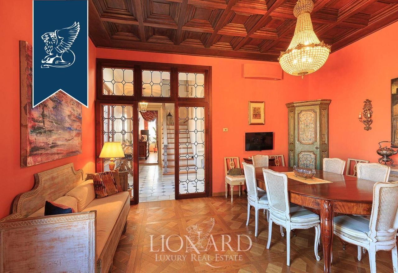 Apartment in Venice, Italy, 310 m² - picture 7