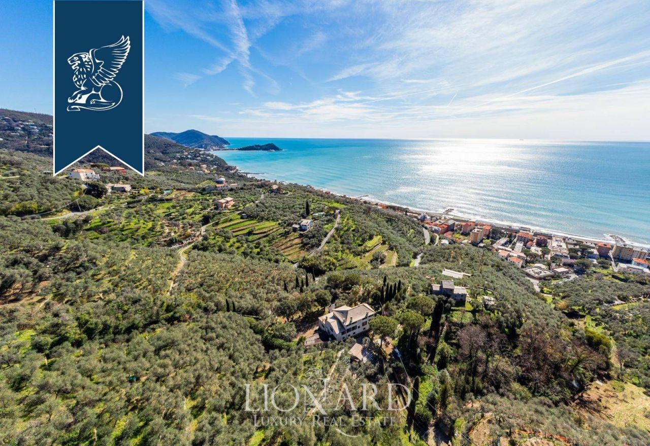 Villa à Gênes, Italie, 790 m² - image 7