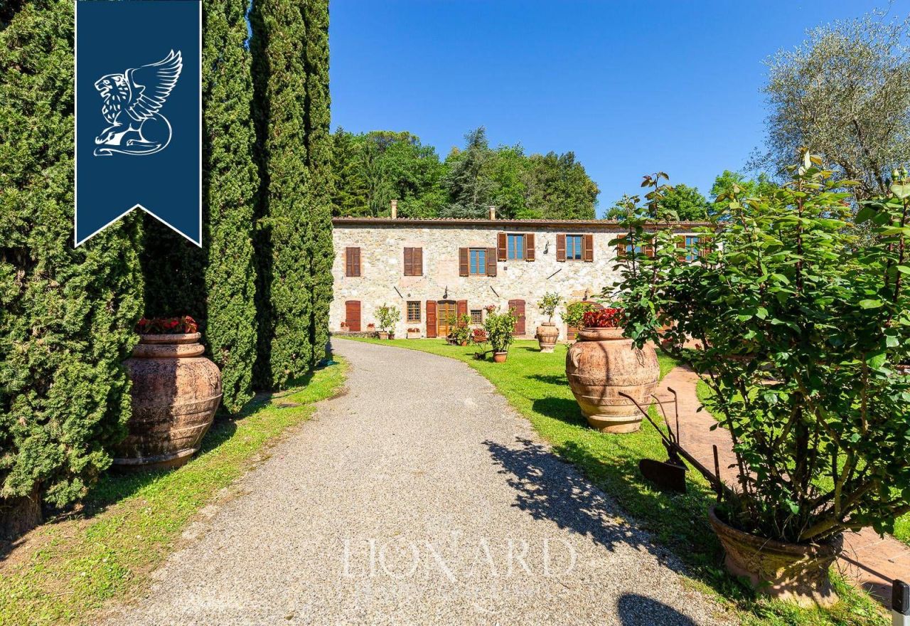 Farm in Lucca, Italy, 900 m² - picture 7