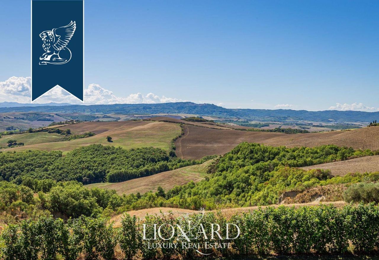 Farm in Montalcino, Italy, 1 800 m² - picture 7