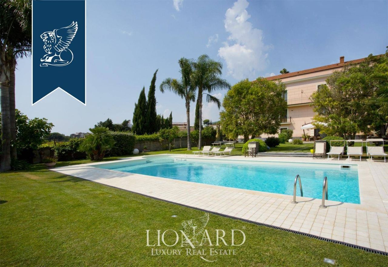 Villa à Naples, Italie, 500 m² - image 7