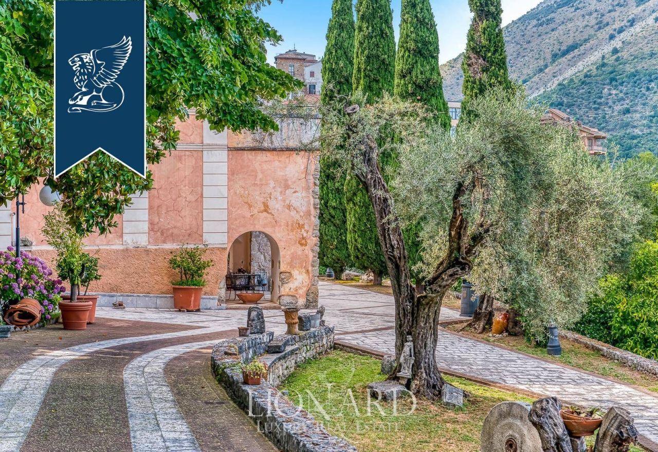 Villa in Frosinone, Italy, 1 000 m² - picture 7