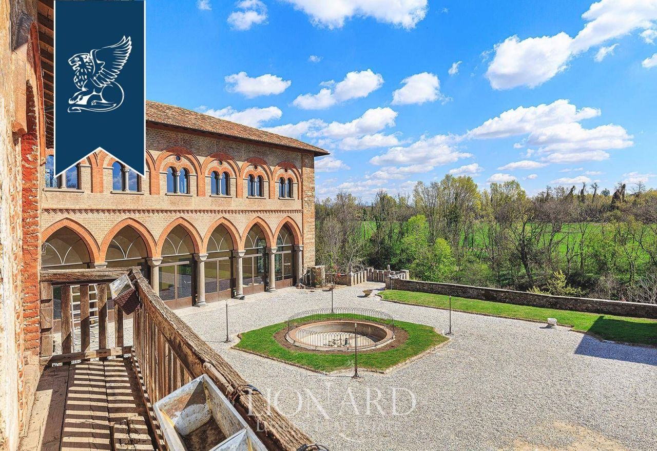 Castello a Bergamo, Italia, 2 200 m² - foto 7