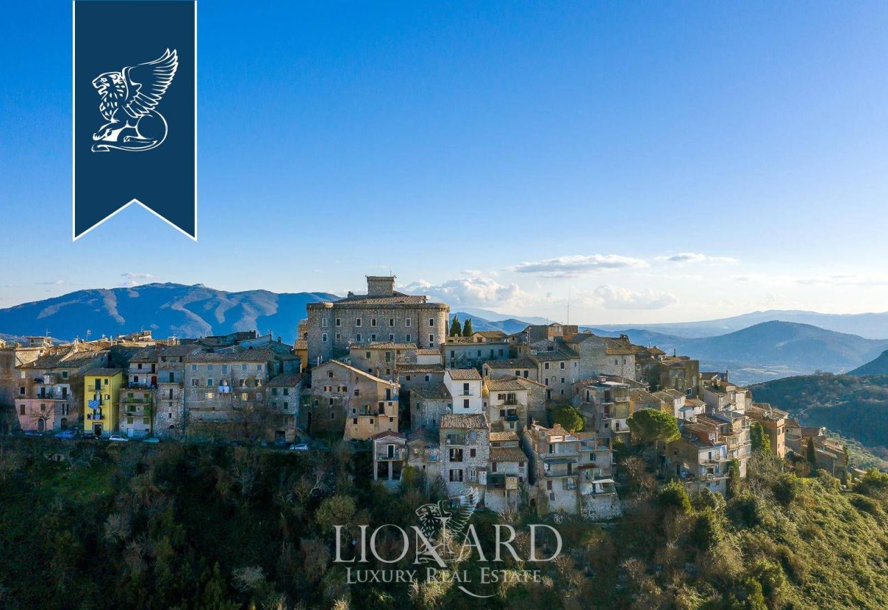 Castillo en Roma, Italia, 2 000 m² - imagen 7