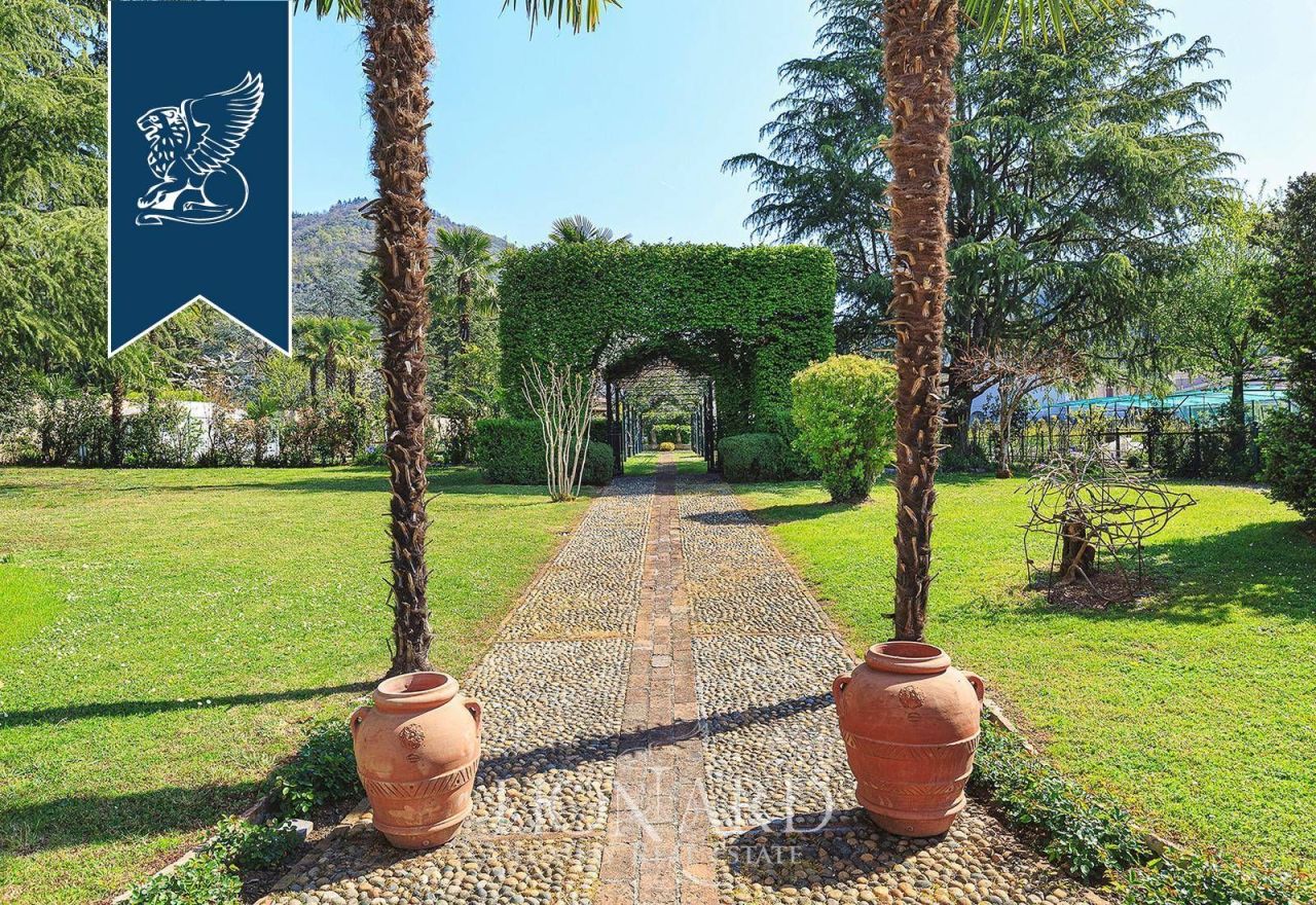 Villa à Brescia, Italie, 1 500 m² - image 7
