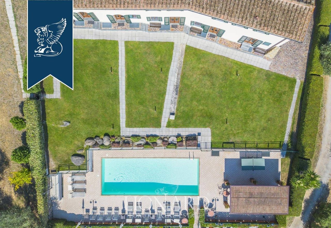 Villa in Pistoia, Italy, 600 m² - picture 7