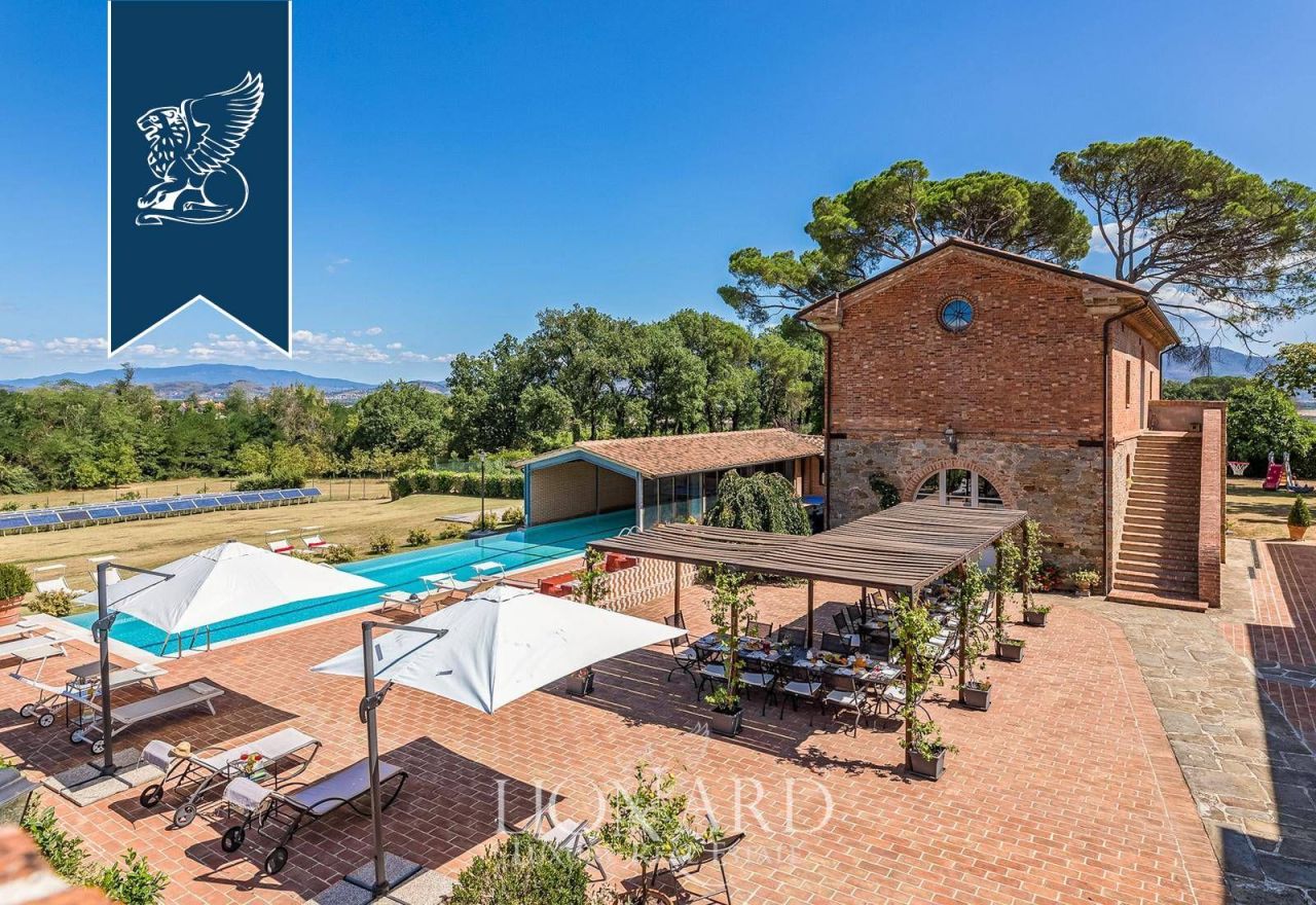 Villa in Arezzo, Italy, 1 200 m² - picture 7