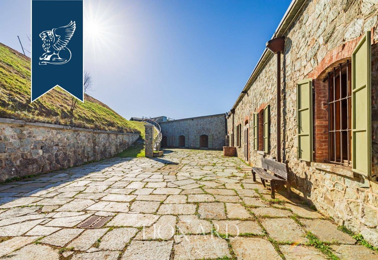 Castello a Savona, Italia, 1 251 m² - foto 7