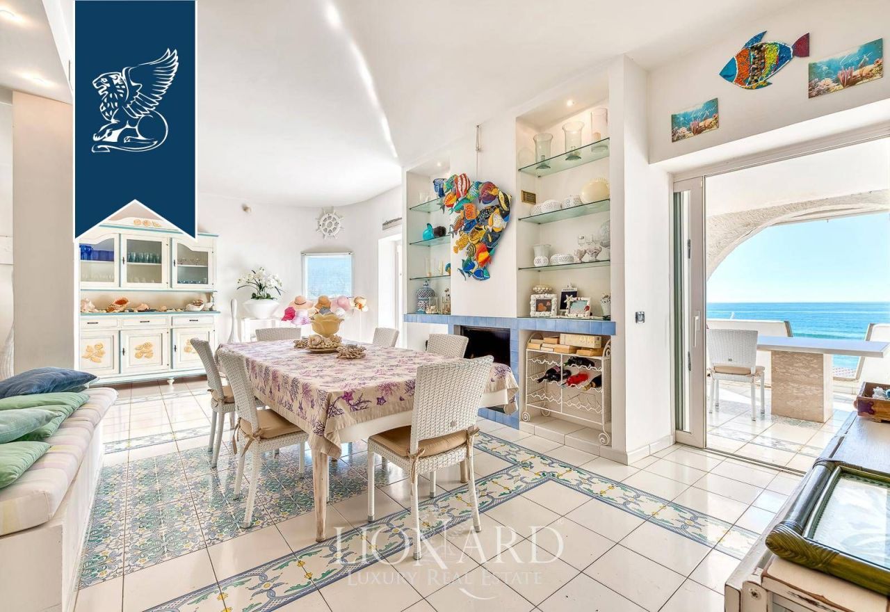 Villa en Sabaudia, Italia, 400 m² - imagen 7