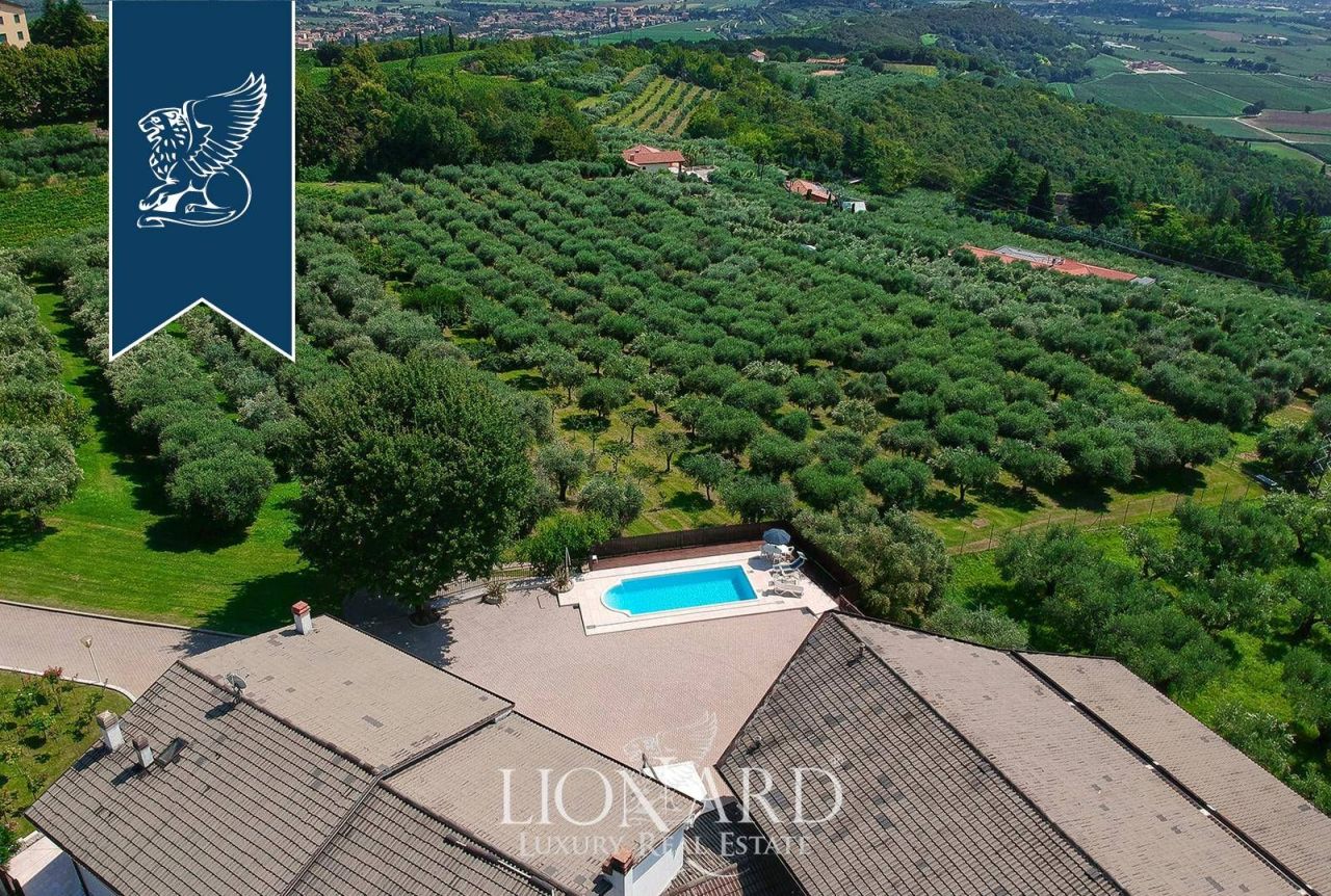 Villa in Verona, Italien, 1 000 m² - Foto 7