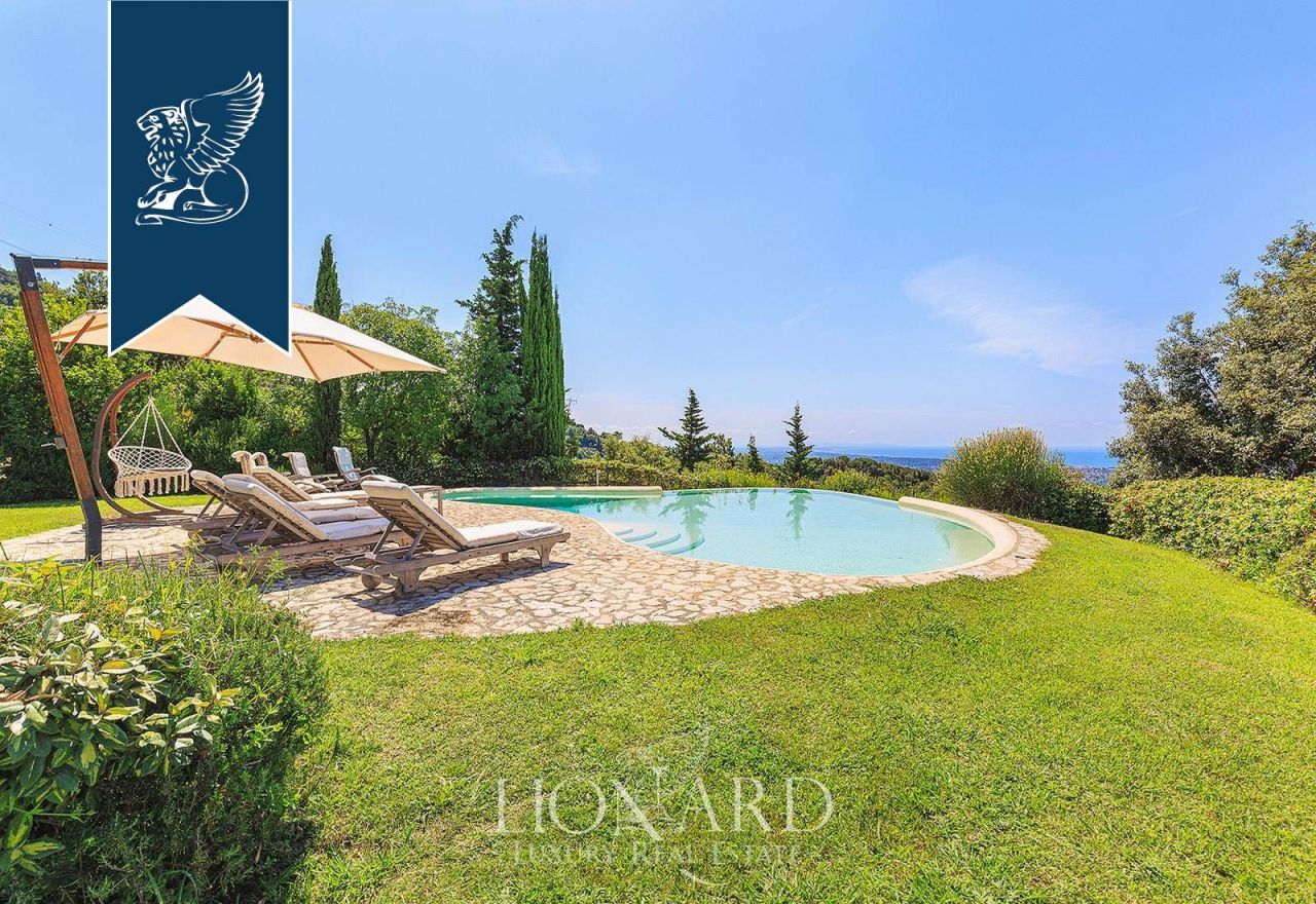 Villa à Montignoso, Italie, 900 m² - image 7