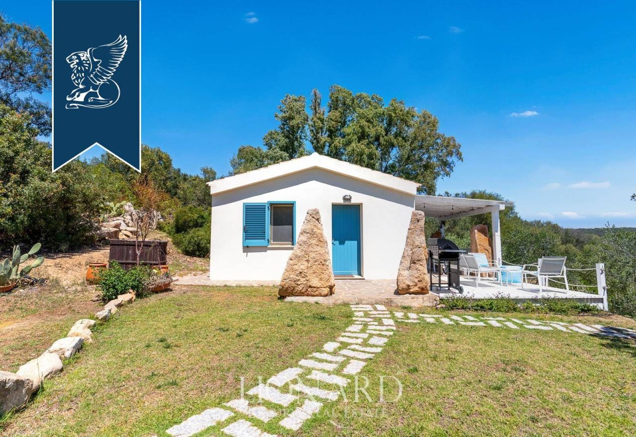 Villa in Olbia, Italy, 200 m² - picture 6