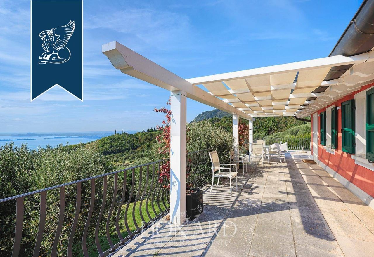 Villa in Brescia, Italy, 805 m² - picture 6