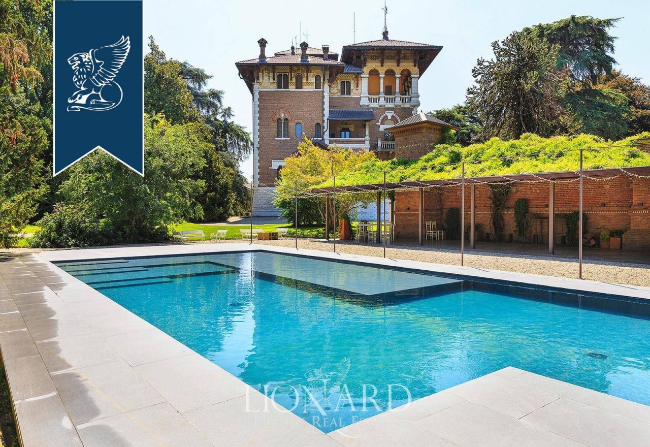 Villa in Lodi, Italy, 3 000 m² - picture 6