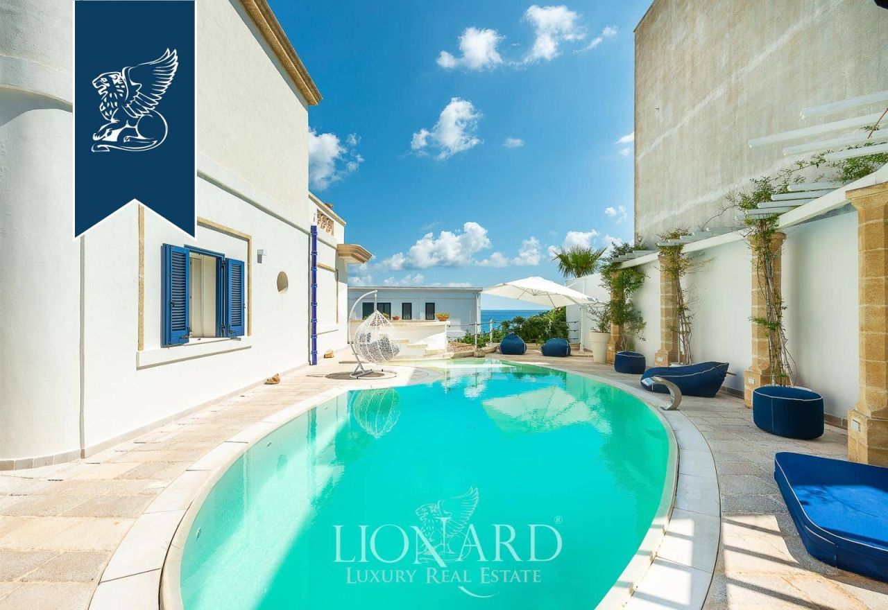 Villa en Lecce, Italia, 350 m² - imagen 6