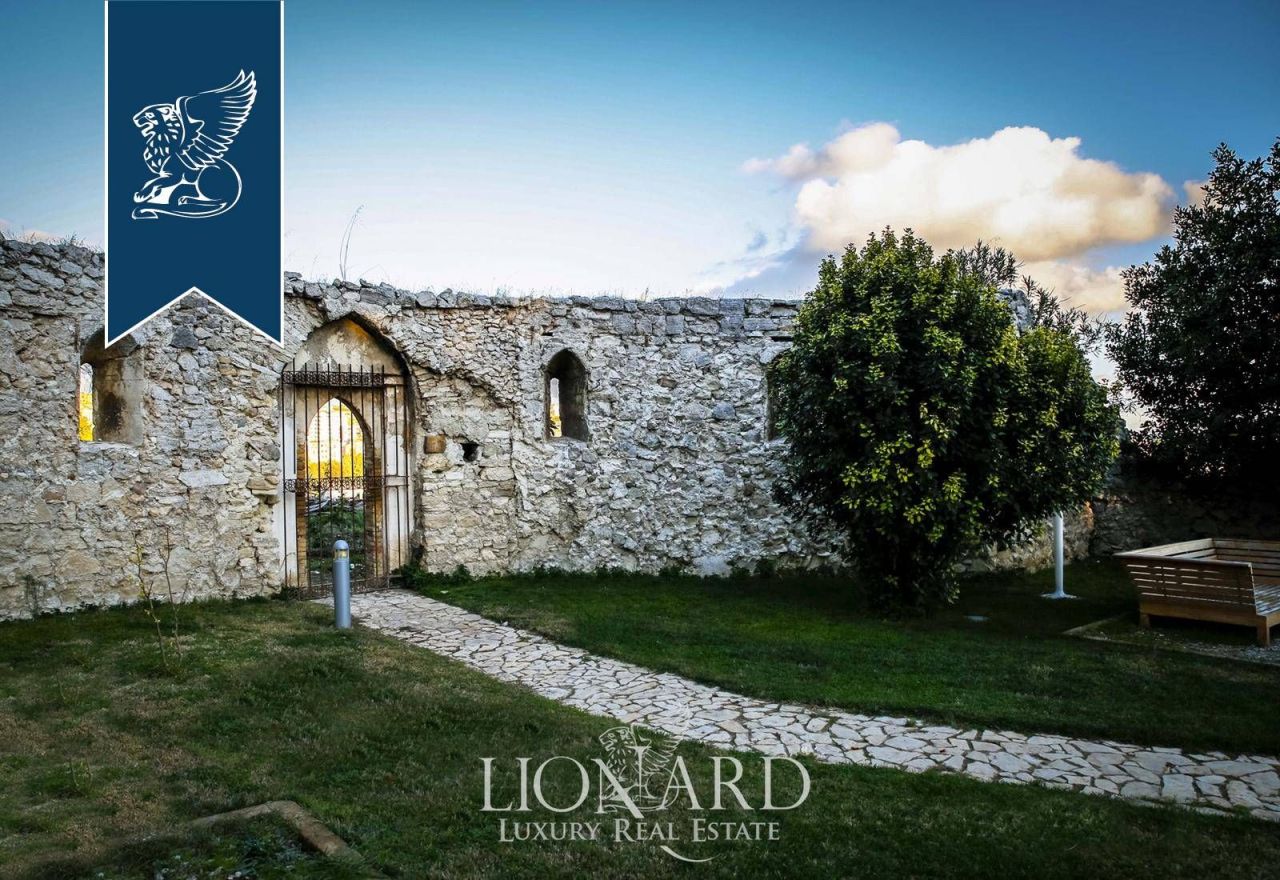 Villa a Caltanissetta, Italia, 1 700 m² - foto 6