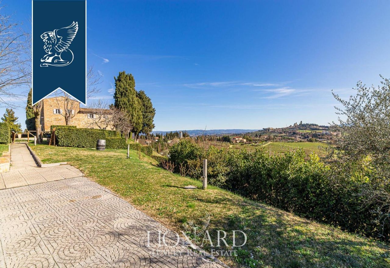 Farm in San Gimignano, Italy, 649 m² - picture 6