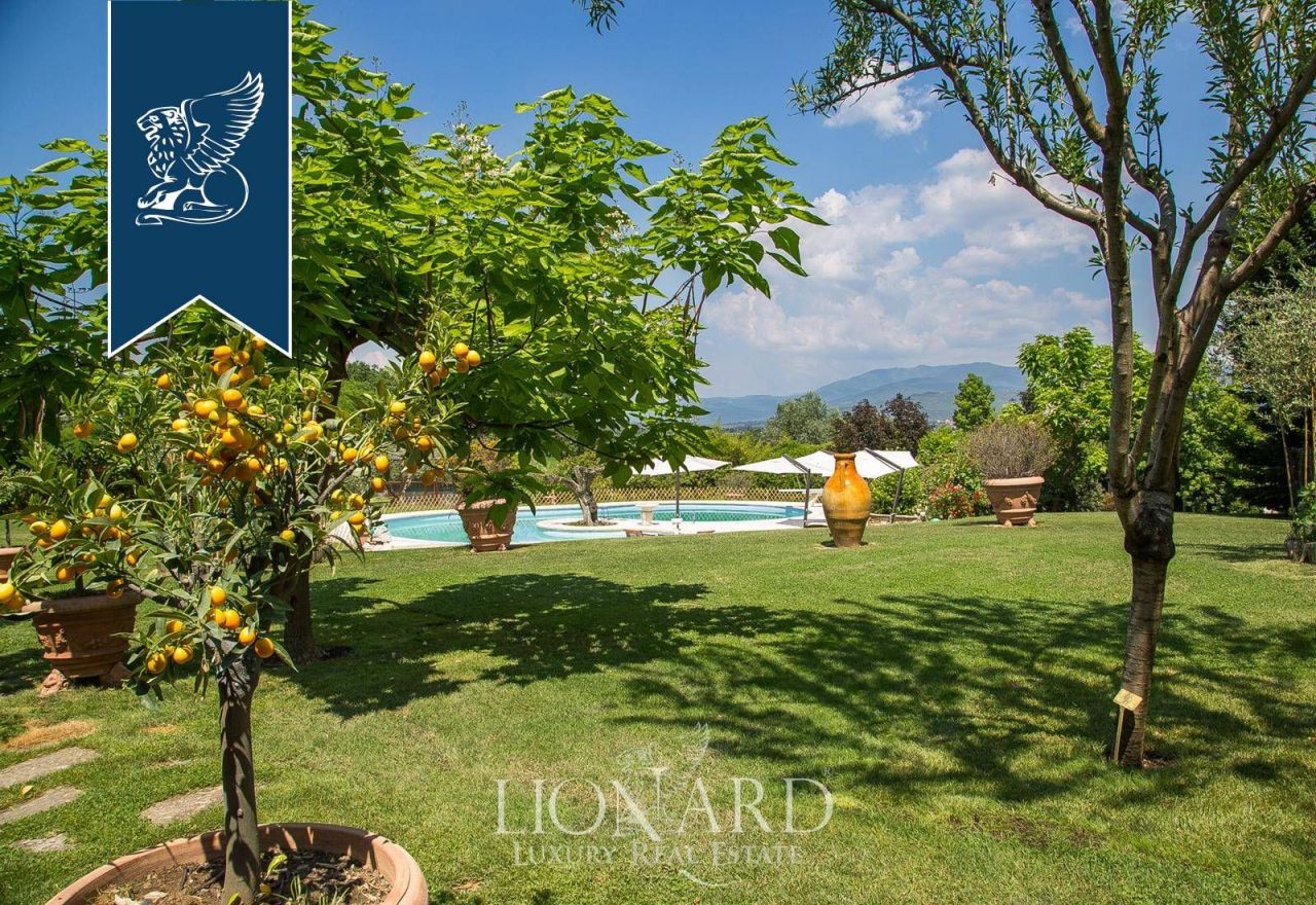 Villa in Arezzo, Italy, 730 m² - picture 6