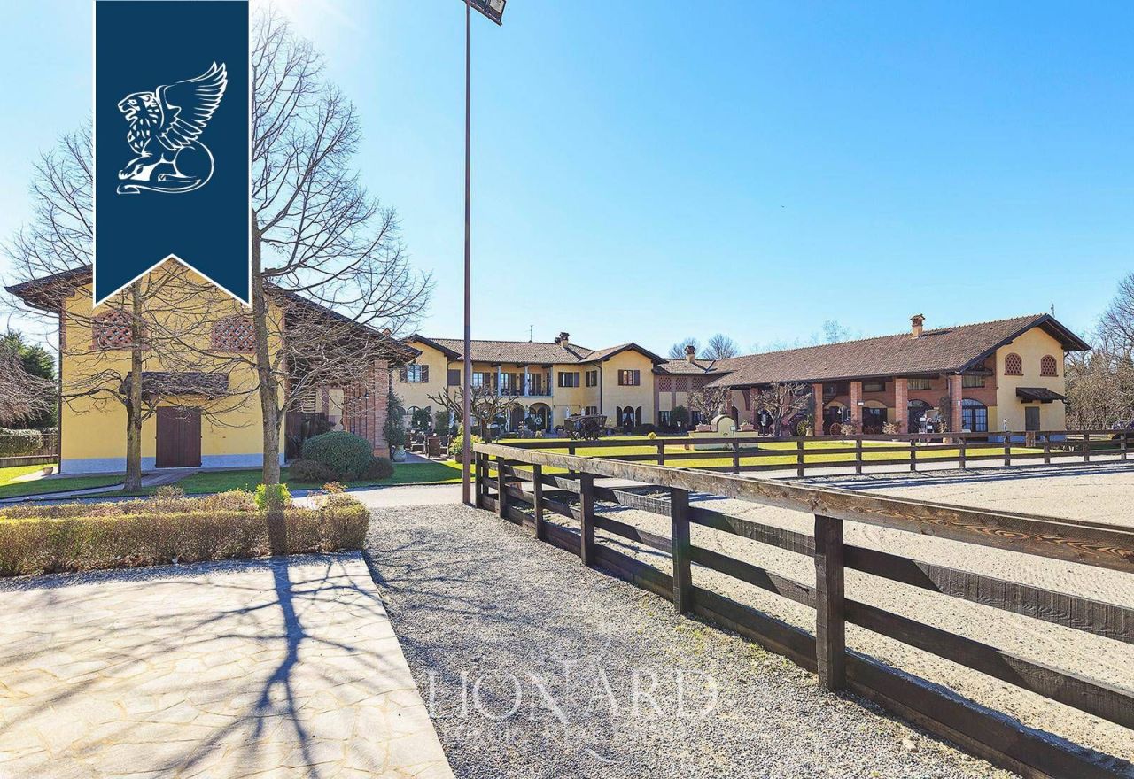 Granja en Monza, Italia, 3 700 m² - imagen 7