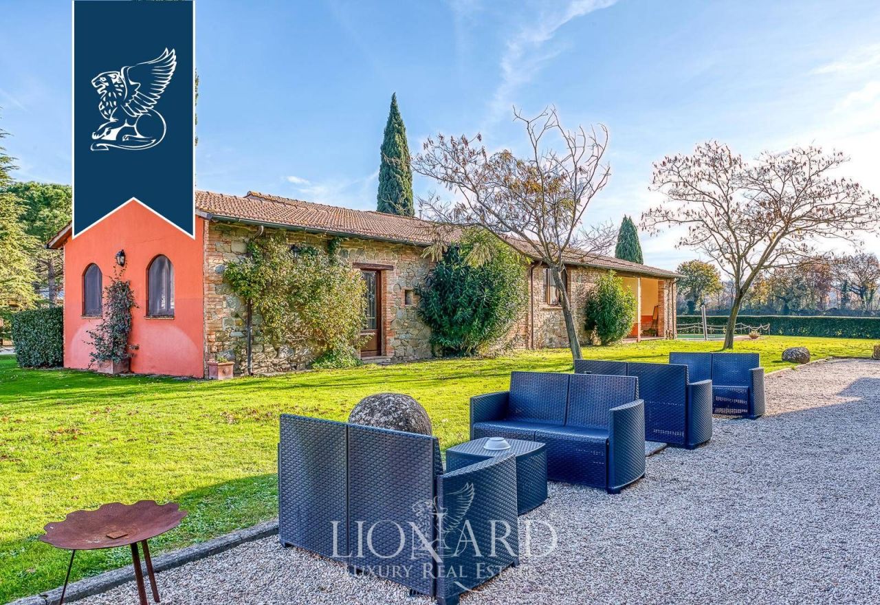 Farm in Bettona, Italy, 1 900 m² - picture 7