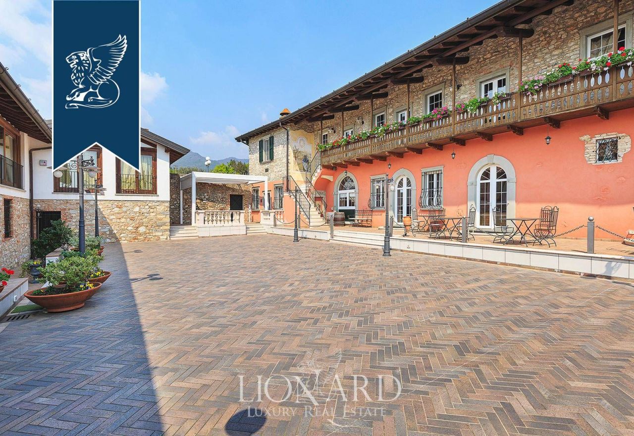 Farm in Salo, Italy, 2 500 m² - picture 7