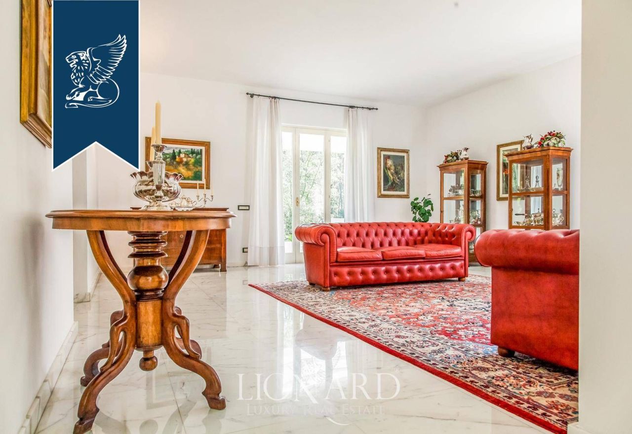 Villa à Massa, Italie, 600 m² - image 7