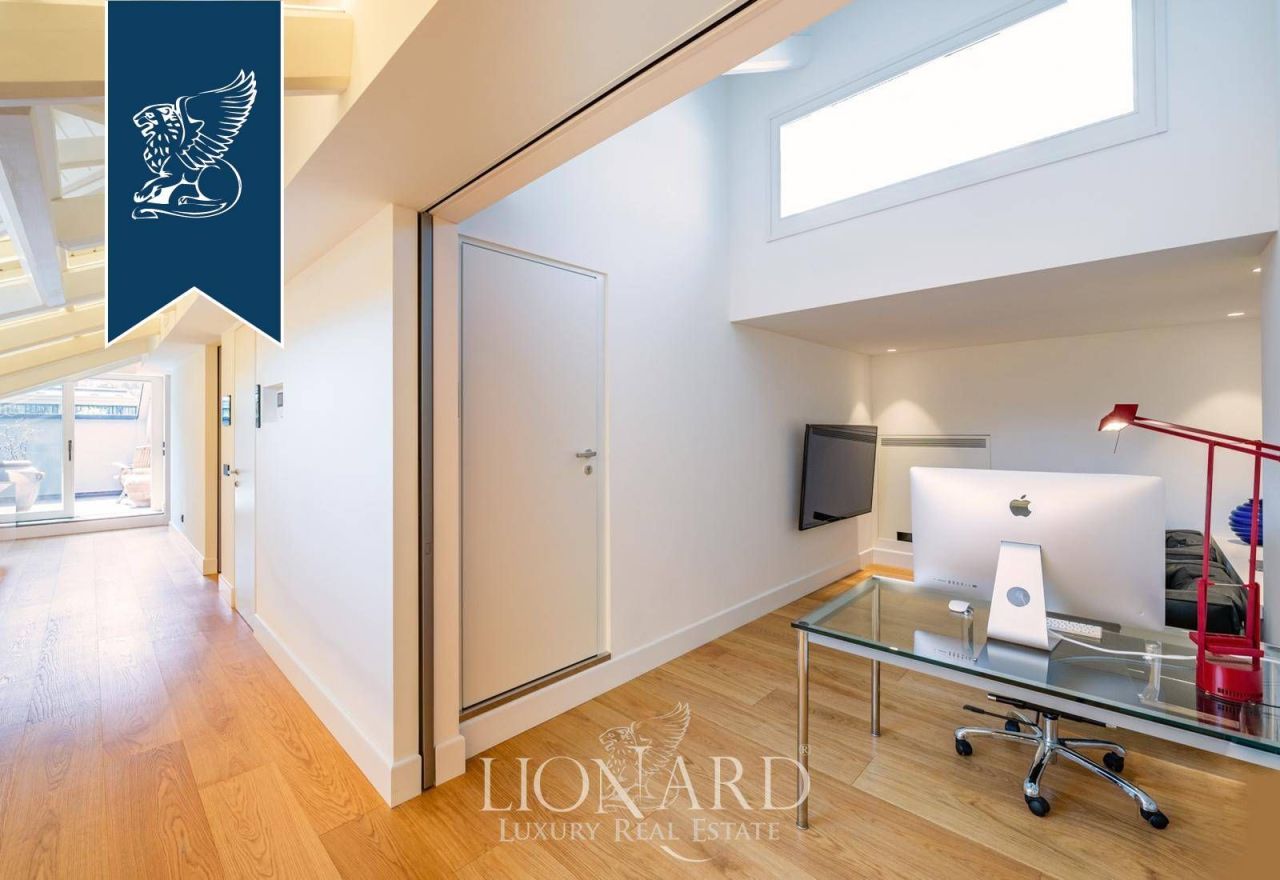 Apartment in Como, Italy, 239 m² - picture 8