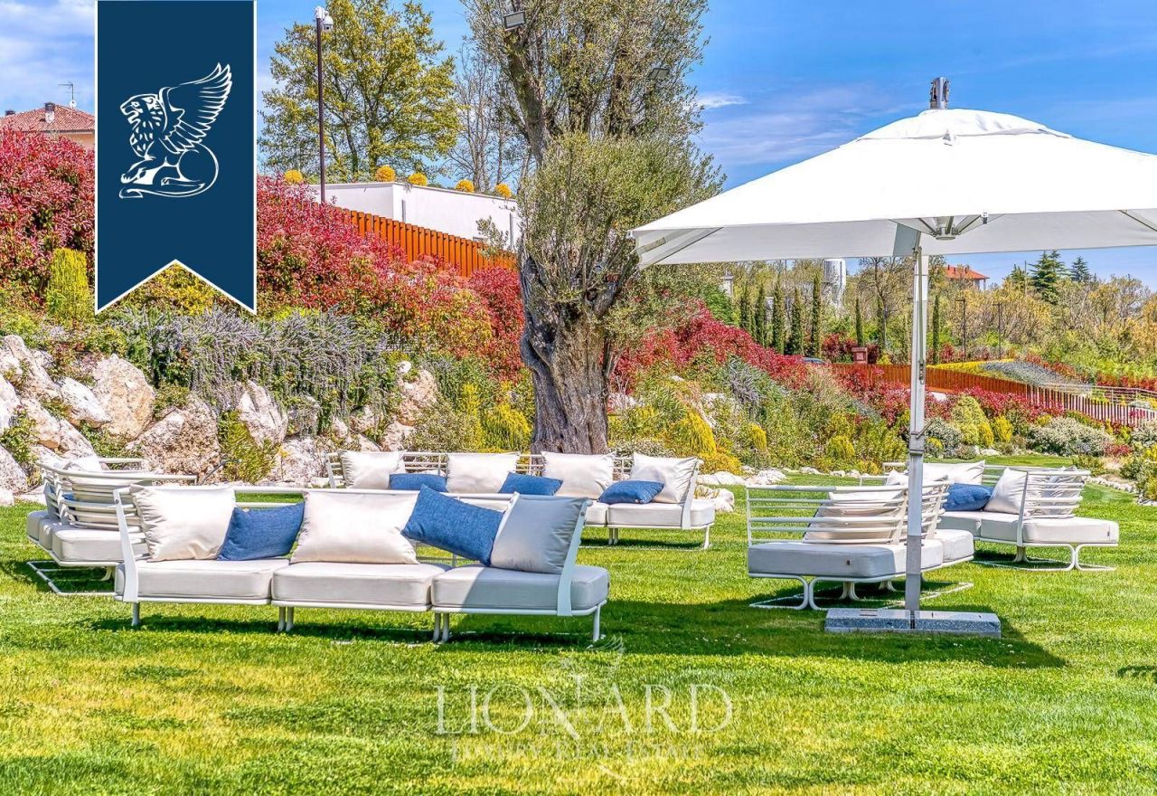 Granja en Avellino, Italia, 600 m² - imagen 8