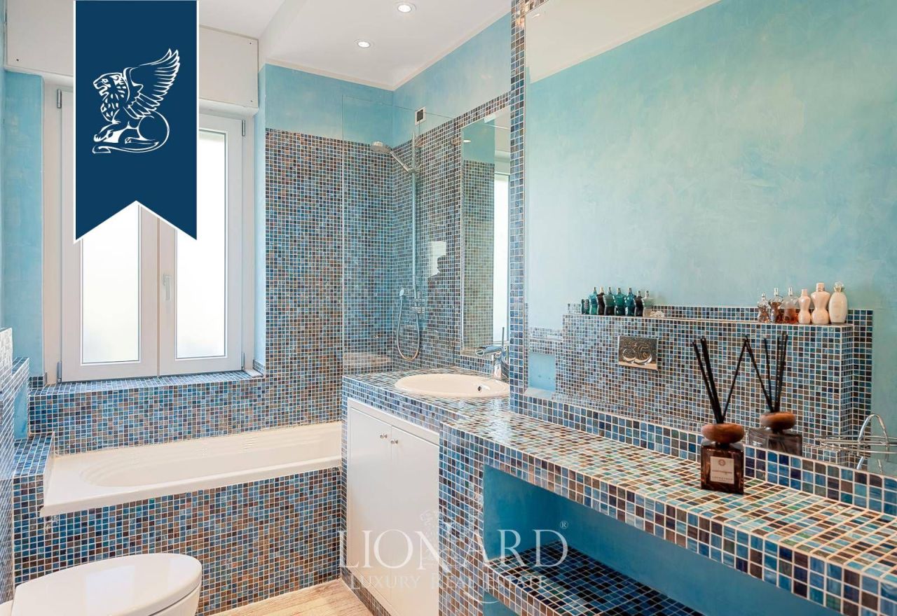 Villa à Massa, Italie, 180 m² - image 8