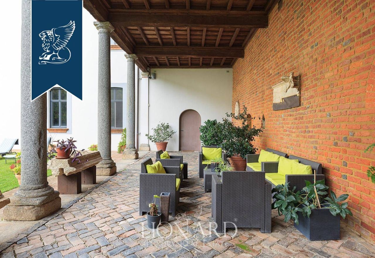 Castello a Pavia, Italia, 2 600 m² - foto 8