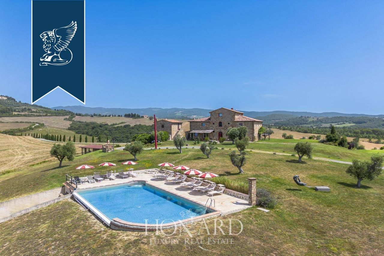 Farm in Montecatini Val di Cecina, Italy, 1 000 m² - picture 8