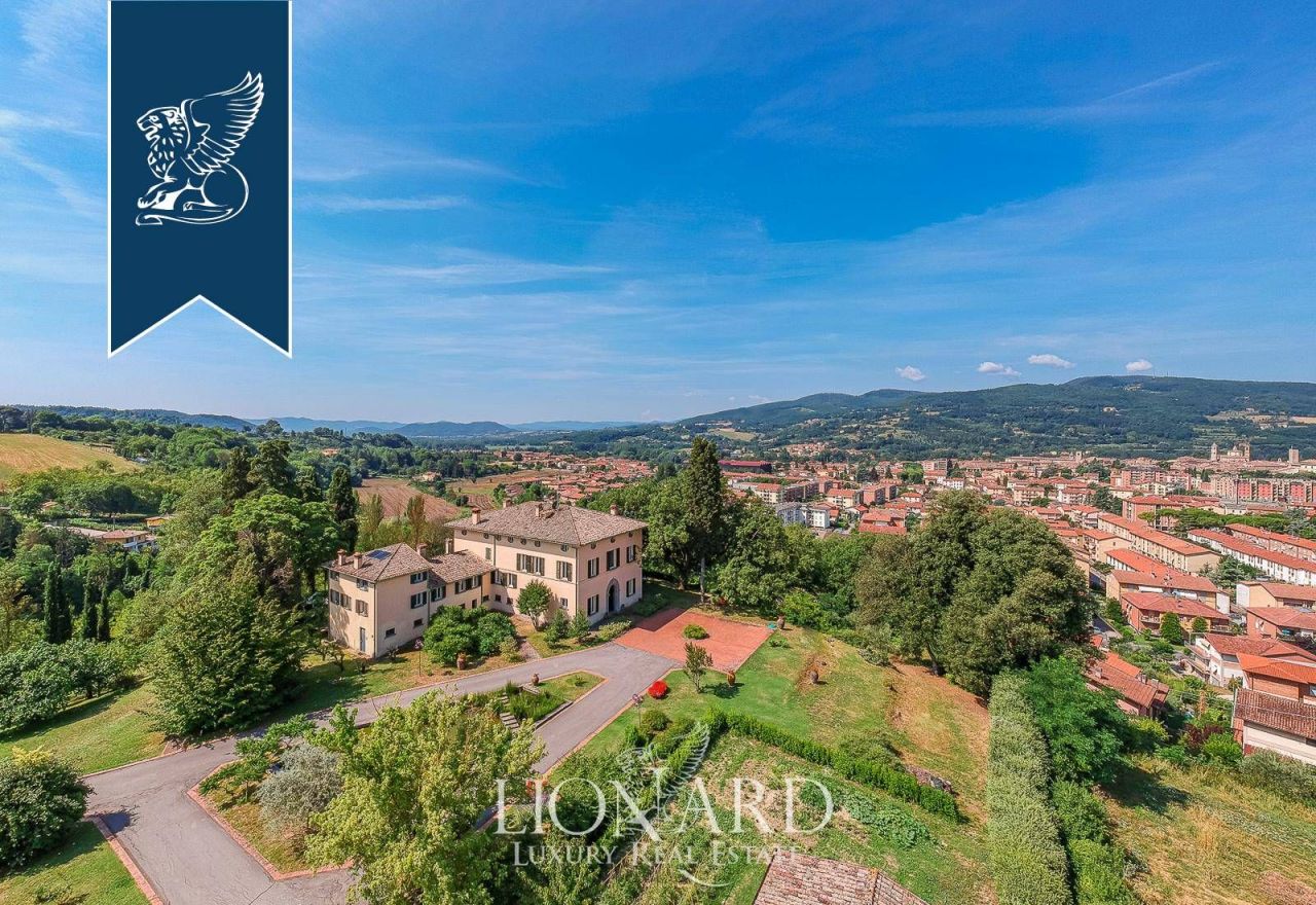 Villa en Citta di Castello, Italia, 1 000 m² - imagen 8