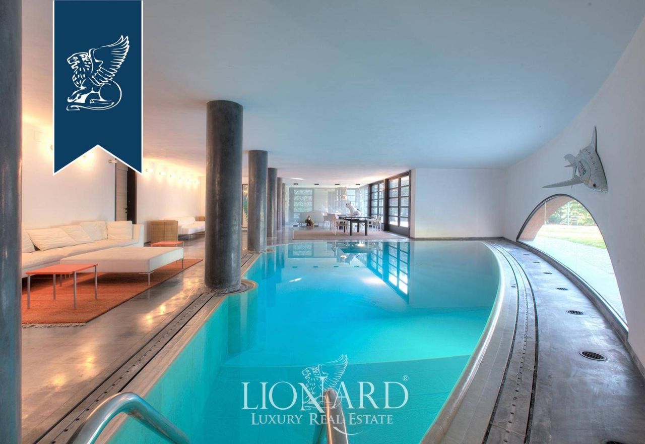 Villa en Monza, Italia, 1 000 m² - imagen 8