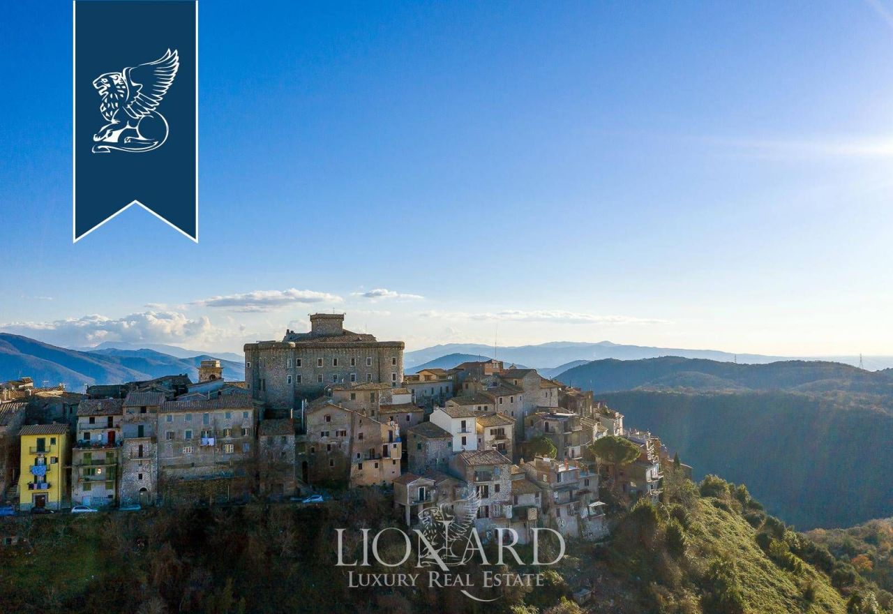 Castillo en Roma, Italia, 2 000 m² - imagen 8