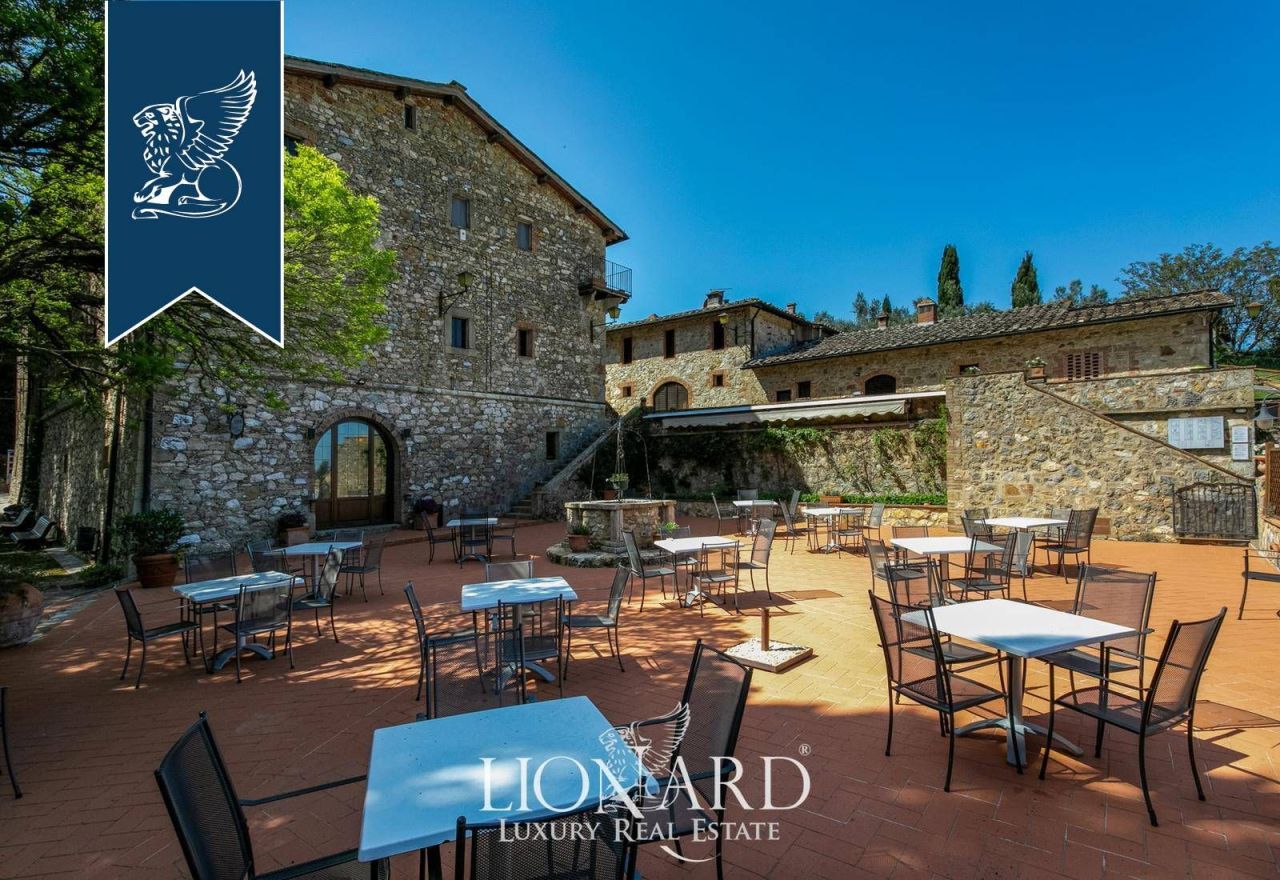 Casa en Siena, Italia, 1 900 m² - imagen 8