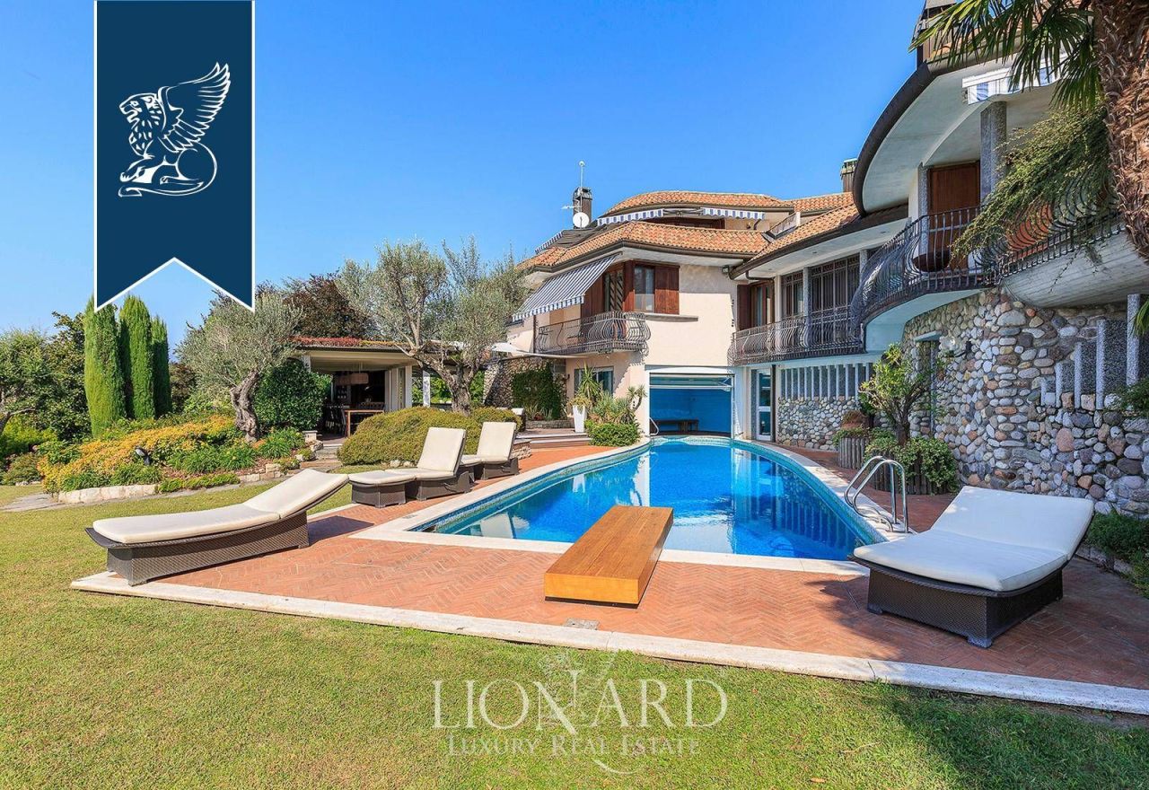 Villa a Besozzo, Italia, 510 m² - foto 8